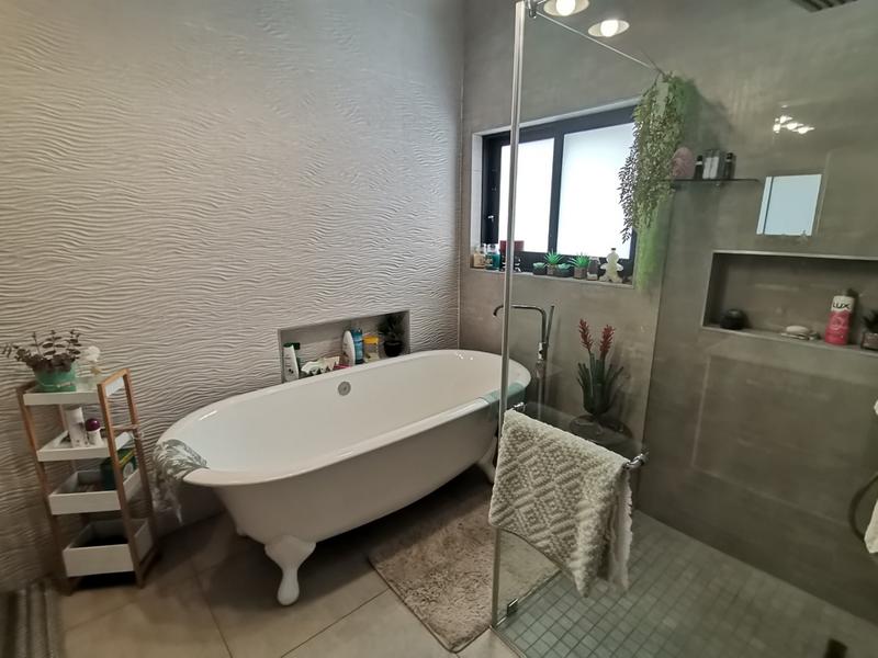 4 Bedroom Property for Sale in Heron Banks Golf Estate Free State